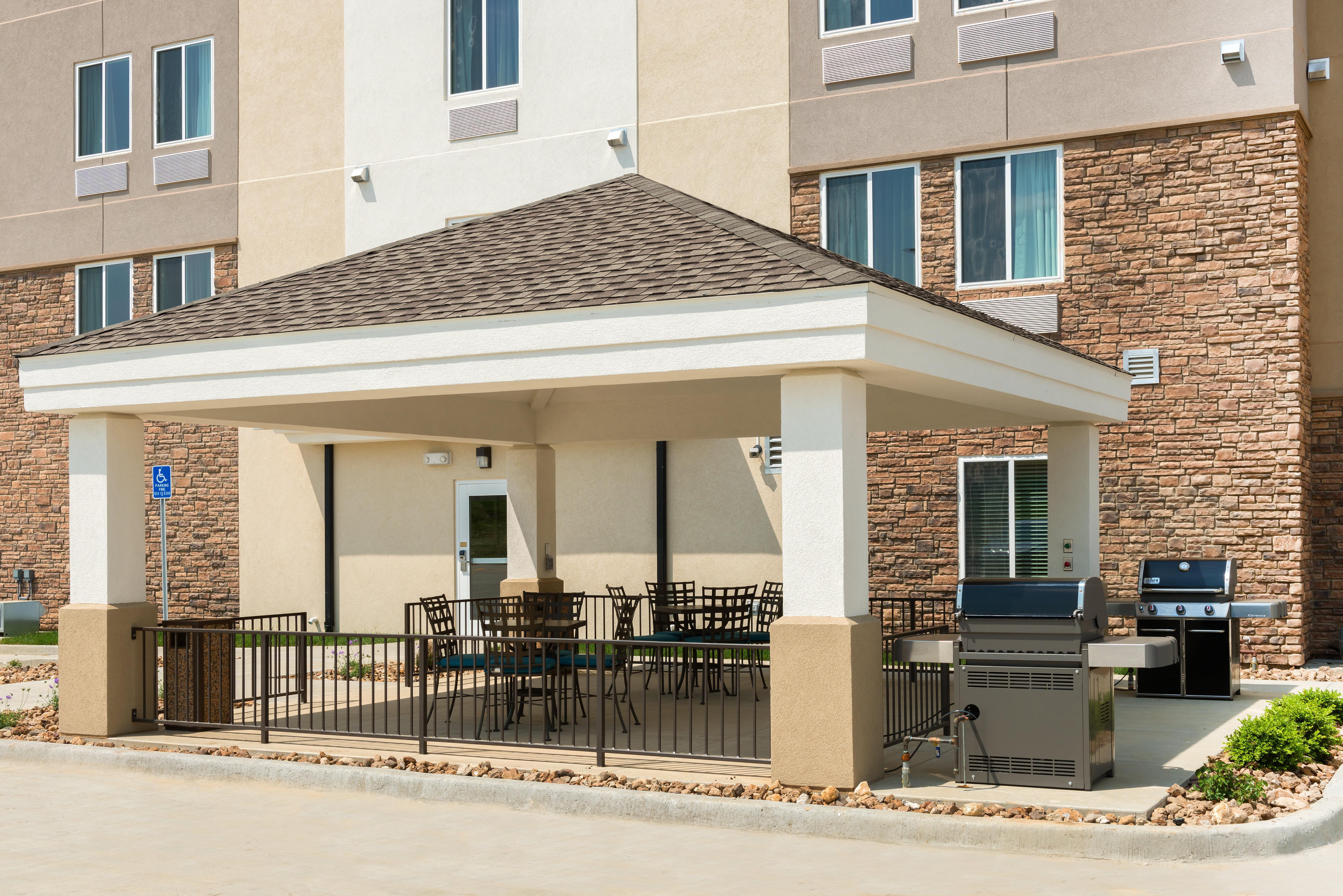 Candlewood Suites Columbia Hwy 63 & I-70 By Ihg Экстерьер фото